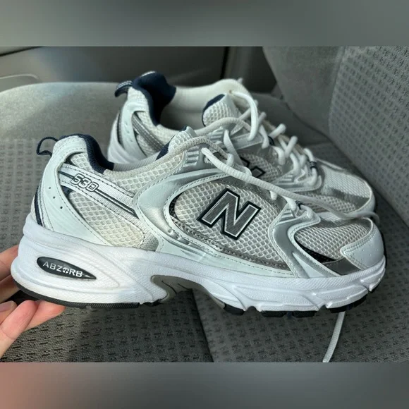 New Balance 530 sneakers. Ladies 8.5 men’s 7 - Picture 3 of 9